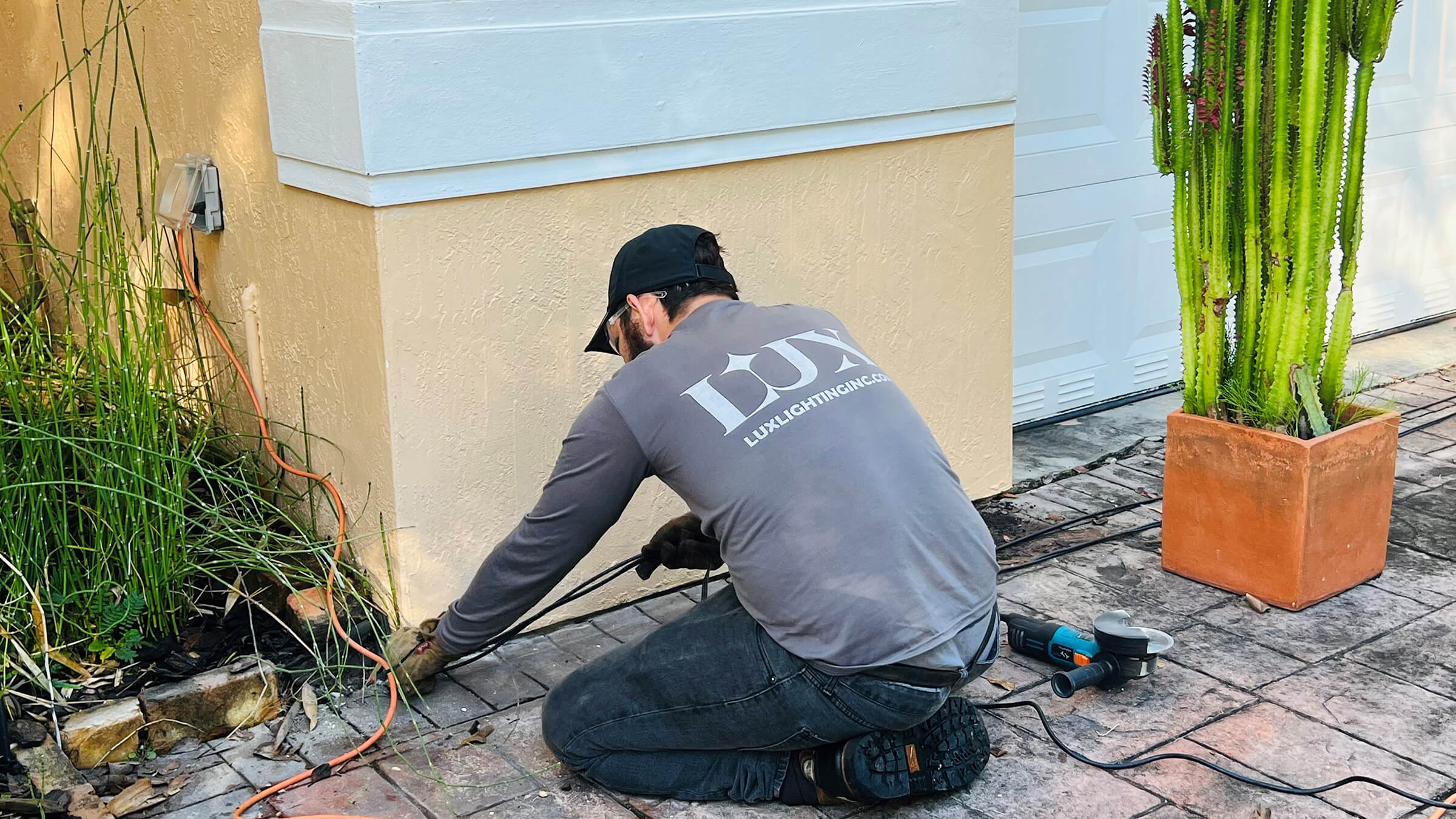 Ow-voltage Landscape Lighting Maintenance & Repair
